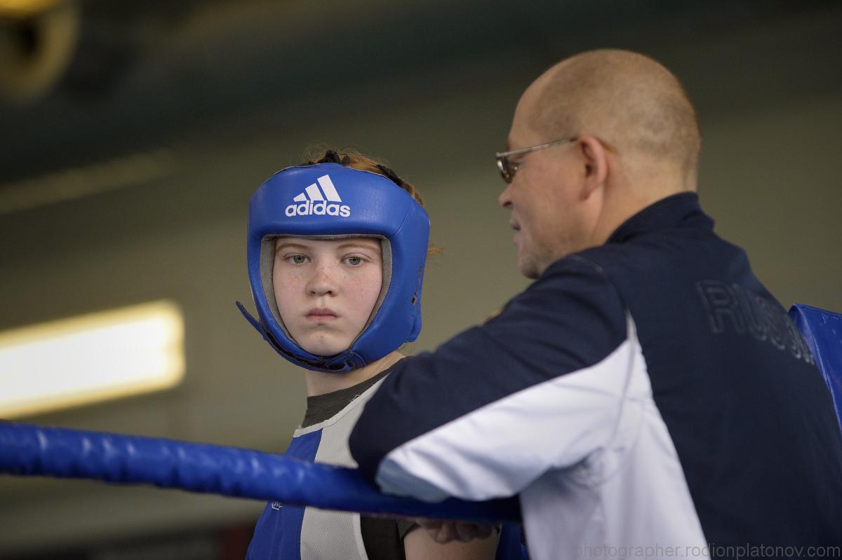 RPF 170517 023 BoxGirl